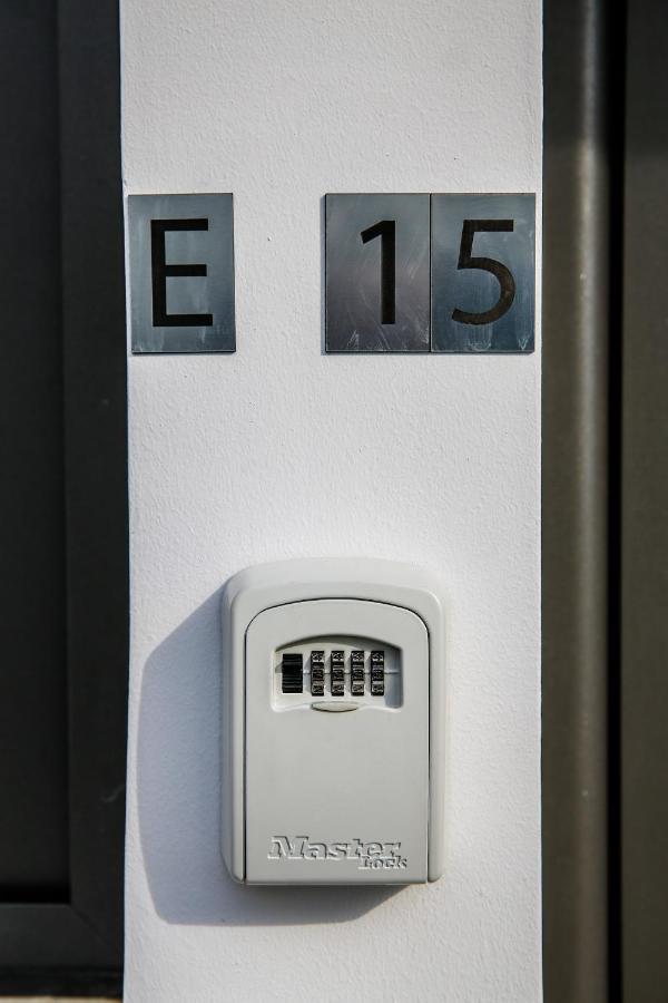 Sea Side Appartment In Kato Paphos Exterior photo